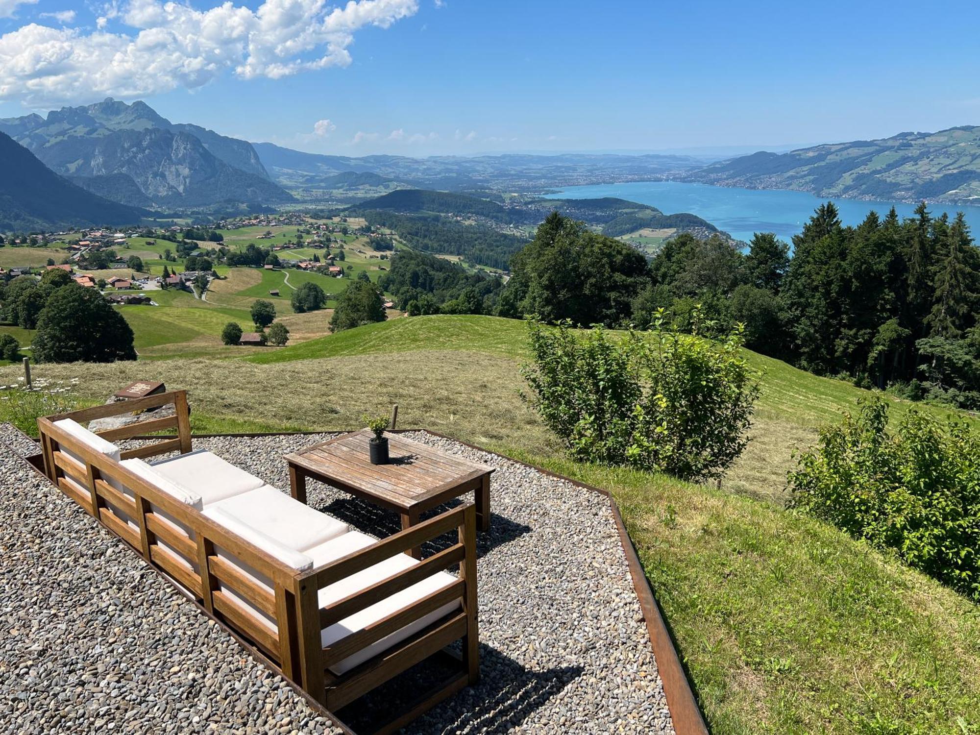 Auszeit-Hotel Z Aeschiried Aeschi Bei Spiez Exterior photo